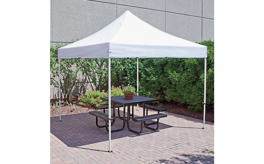 10x10 Popup Canopy with out screen Perfect for backyard parties, birthday celebrations and small events easy setup Clean and Event-Ready Delivery Available in Durham region and GTA